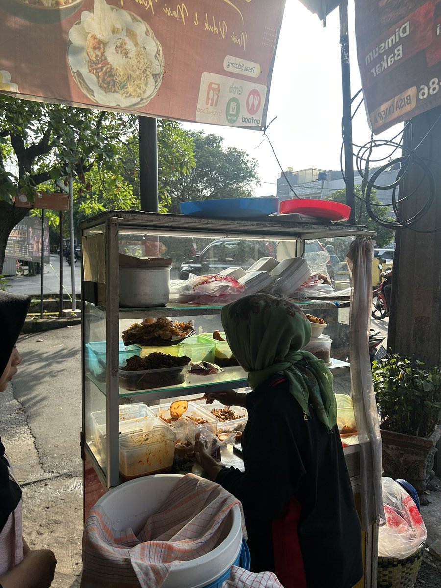 gadinglyfe's tweet photo. Spill sarapan https://t.co/KWIKv747AX