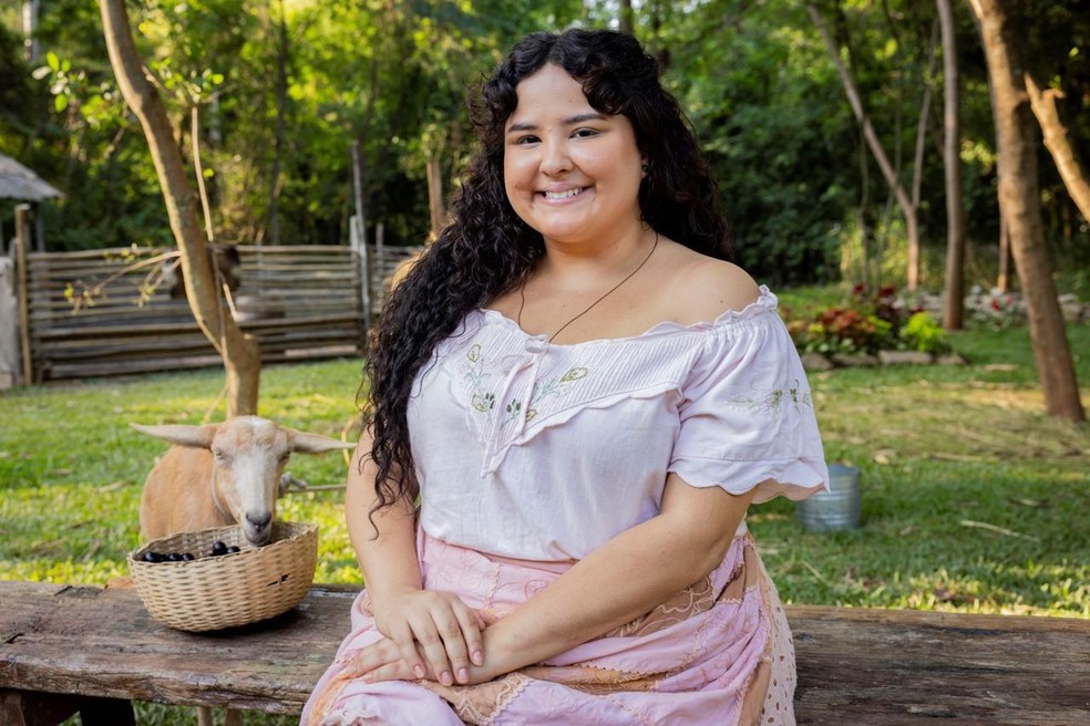 reborndly's tweet photo. inclusive a castorine que se destacou como maria divina em eta mundo melhor poderia muito bem ter sido considerada como agatha se o problema é alguma falta de experiência da atriz original 
#avenidabrasil https://t.co/29wLmYrl1c