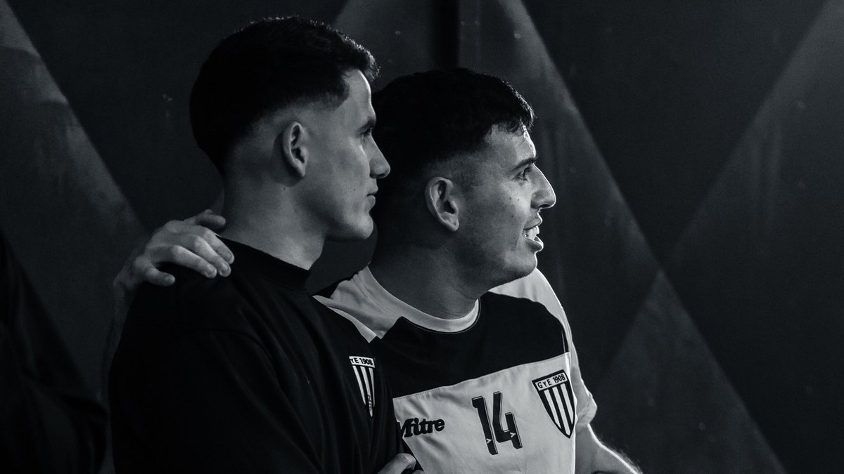 GimnasiaMendoza's tweet photo. Hoy, nuestro día a día vuelve a verse en blanco y negro🖤🤍

PONEMOS PRIMERA 🐺 https://t.co/vD89LDBdXd