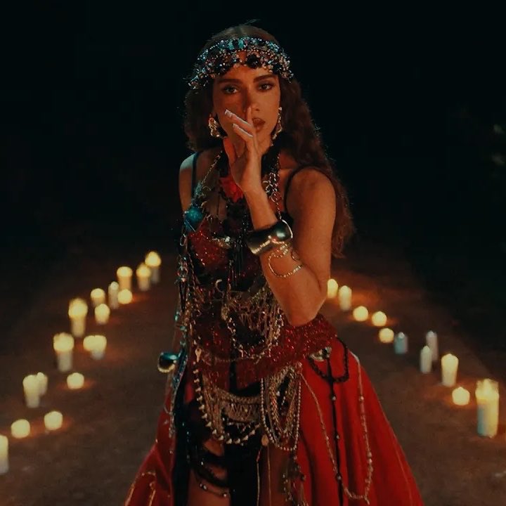 TrackAnitta's tweet photo. 🚨 Anitta ultrapassou 1 BILHÃO de streams no Spotify em 2026. https://t.co/mph4w7az2B