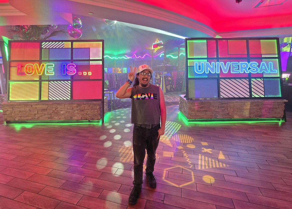 AProductions09's tweet photo. LOVE IS... UNIVERSAL! 🏳️‍🌈
@UniversalORL https://t.co/pl3TlYbLwO
