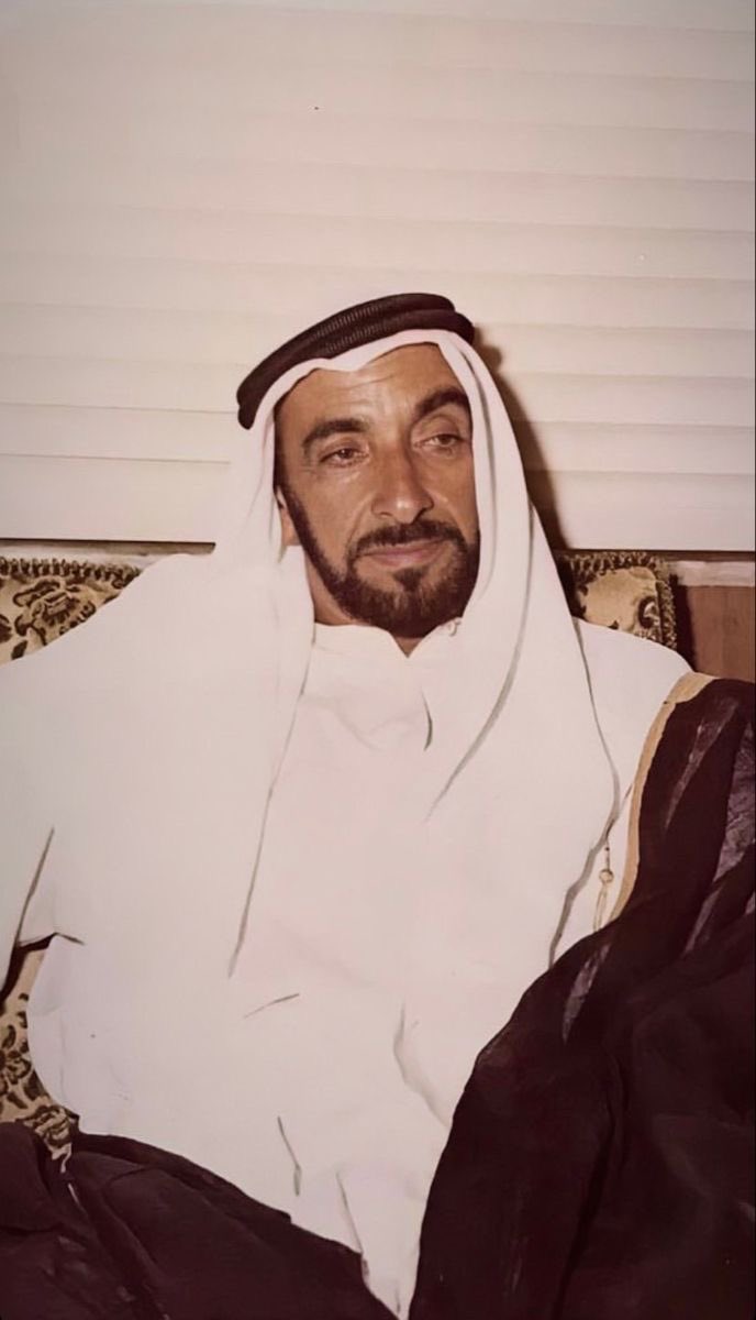 Ousha1971's tweet photo. ابونا الشيخ زايد بن سلطان ال نهيان الله يرحمه 🇦🇪 https://t.co/o9eq8CZ7BN
