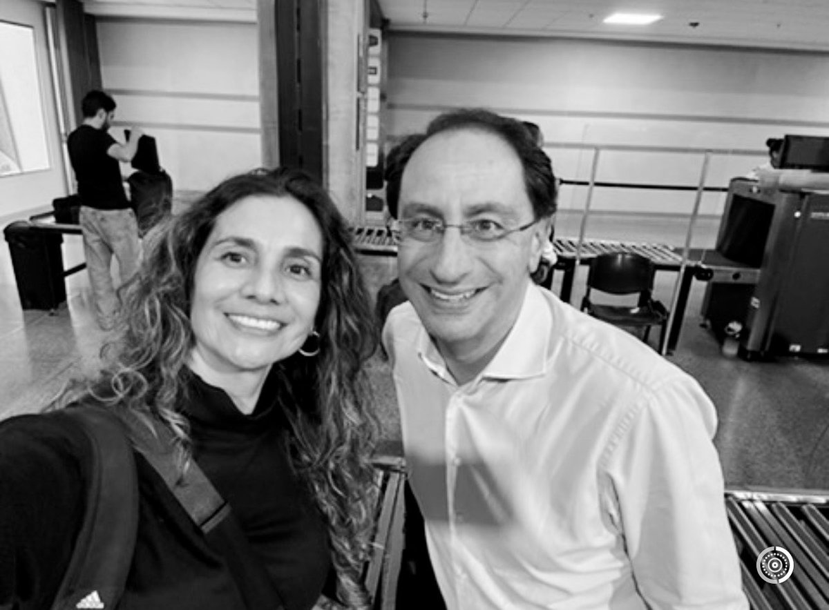 claudiamariames's tweet photo. Octubre del 2024 . Me le acerqué y le dije que sería presidente . Hombre preparado y mesurado . 
Vamos por la Vicepresindencia 🥳👏🏻🫶🏼🙉🫡🐅🐯@jrestrp https://t.co/zih1Et4SjW