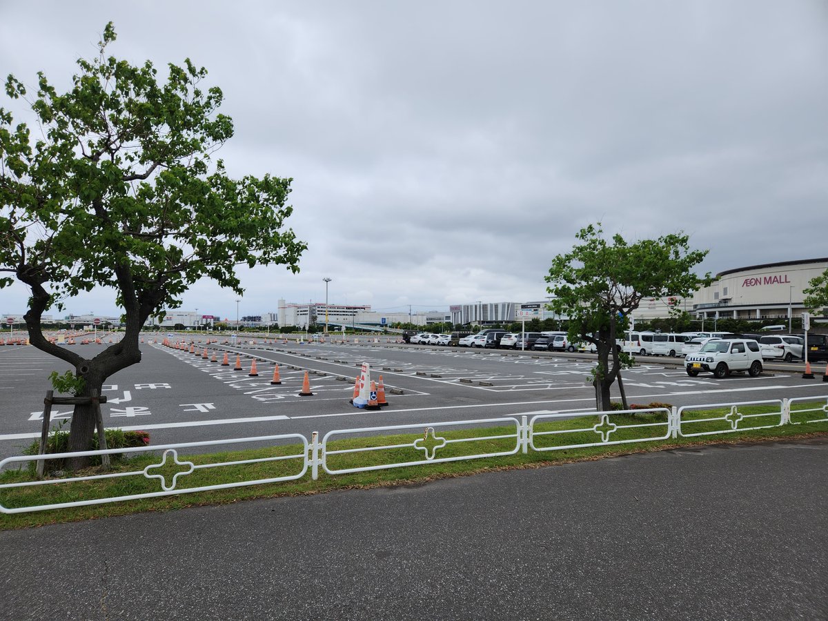 sakeoutdoor's tweet photo. 駐車場めっちゃ空いてます。
#ジャパンドローン https://t.co/1zvoTtLscH