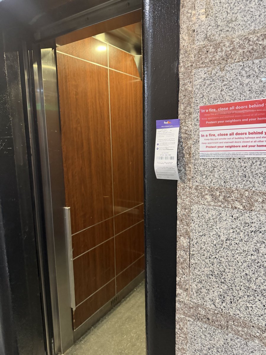 elfamoso07's tweet photo. Just when I thought I’ve seen it all @FedEx @FedExHelp … I guess I missed my package because  riding the elevator to my door, in which I bussed said @FedEx  worker was too hard of a task complete so now I have to wait for a re delivery day on a time sensative parcel https://t.co/DXb5RvPffQ