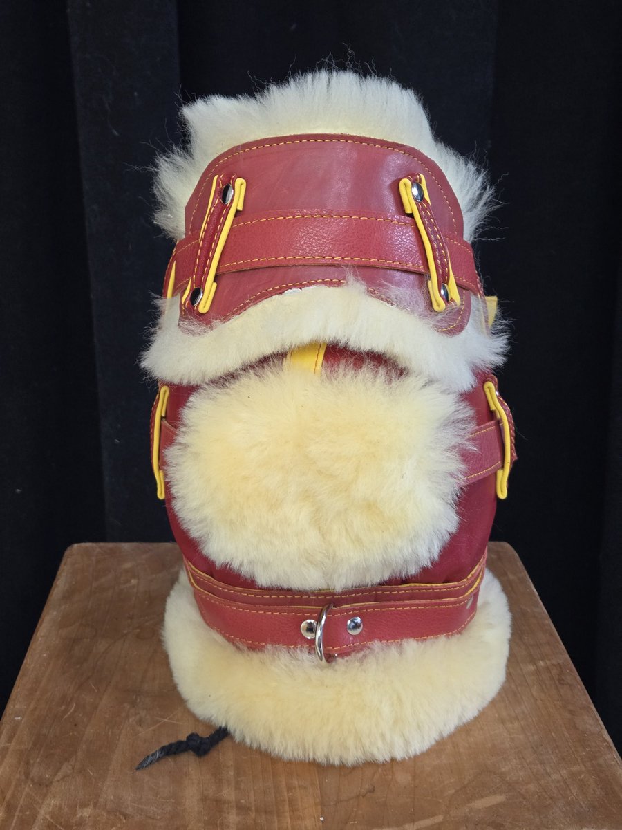 Barmalej_bond's tweet photo. Sheepskin bondage hood with lockable attachments.
#bondage #furfetish #selfBondage #deprivation #bdsm #furBondage
https://t.co/DN9ilPvjhG https://t.co/mlcutDQLVH