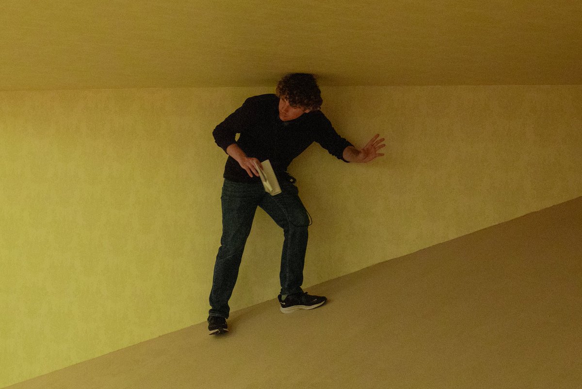 booglemyglunk's tweet photo. Kane Parsons recalls seeing a "mystical being" on the set of 'BACKROOMS' in a recent interview.

"I met a guy. He looked like me but he had like HELLA arms, loads of them. Maybe 8. I call him arm guy. Should've got him to act in the film. Nice guy, actually."

(Source: Source) https://t.co/LVOZZMkUI8