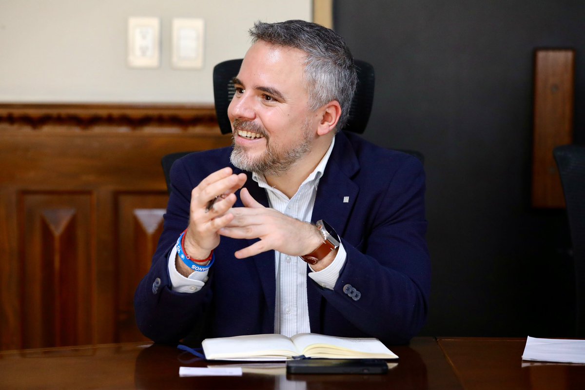 GobCauca's tweet photo. ¡Construimos alianzas que abren oportunidades de cooperación!

El Gobernador, @OctavioGuzmanGu, recibió al delegado del Gobierno de Cataluña para los países andinos, Antoni Vicens, articulando iniciativas para el fortalecimiento de la paz y la reconciliación.

#LaFuerzaDelPueblo https://t.co/Db8qMLC82k