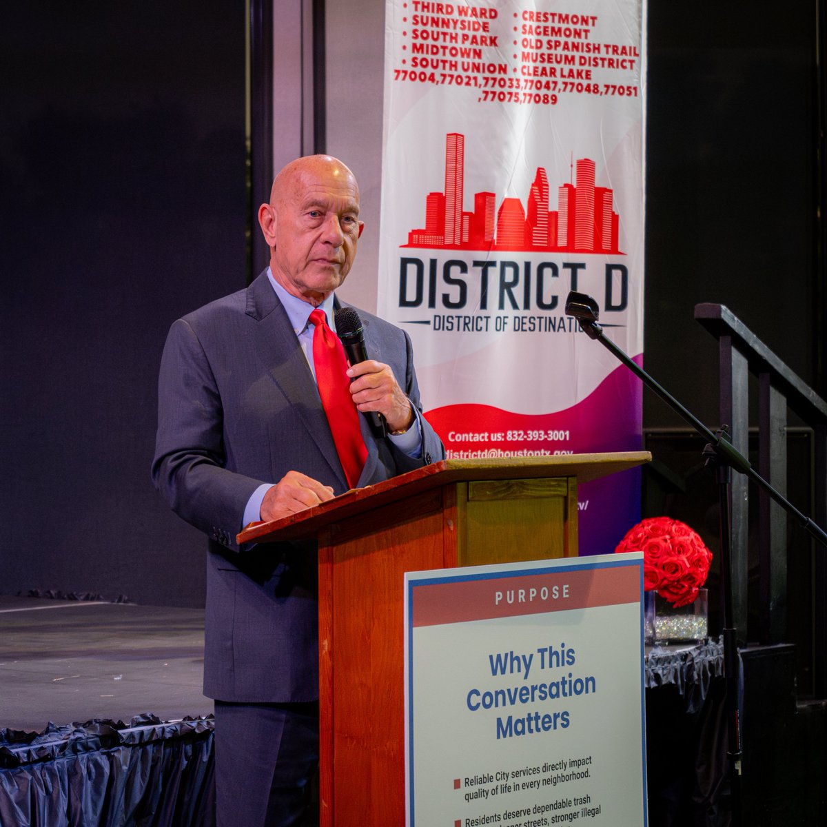 houmayor's tweet photo. A productive evening in Houston’s District D as residents, community leaders, and City representatives came together for a town hall on Houston’s budget, city services, neighborhood issues, and quality of life. Events like this help ensure Houston neighborhoods are heard. https://t.co/cShkzFSvyV