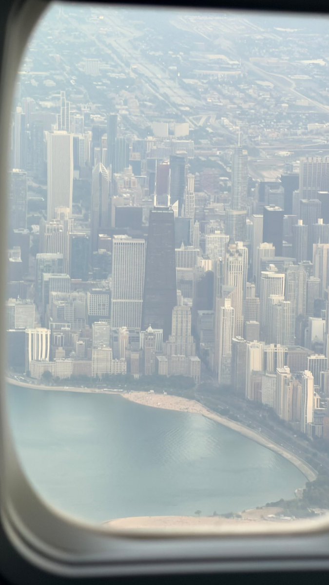 DiegoLtti's tweet photo. Just arrived to my country Chicago, Illinois https://t.co/0G3MPFN9a6