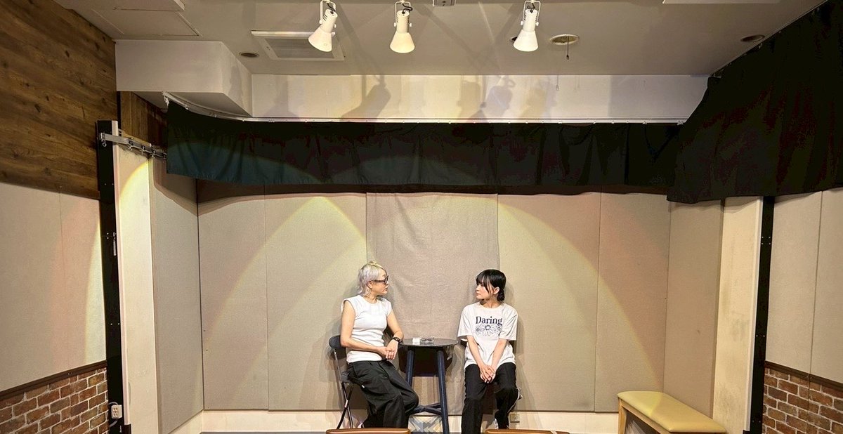 iCHiMARUSAKURA_'s tweet photo. 6/12・13『私の選択』
稽古写真です〜
私は【愛の所有】と【その手につかんで】に出演します！
愛の所有、影山あおいさん
その手につかんで、蒼川加純さん
是非見に来てくださいな
どちらも愛のお話です。
#三茶の選択 https://t.co/X9VyS4BDN8