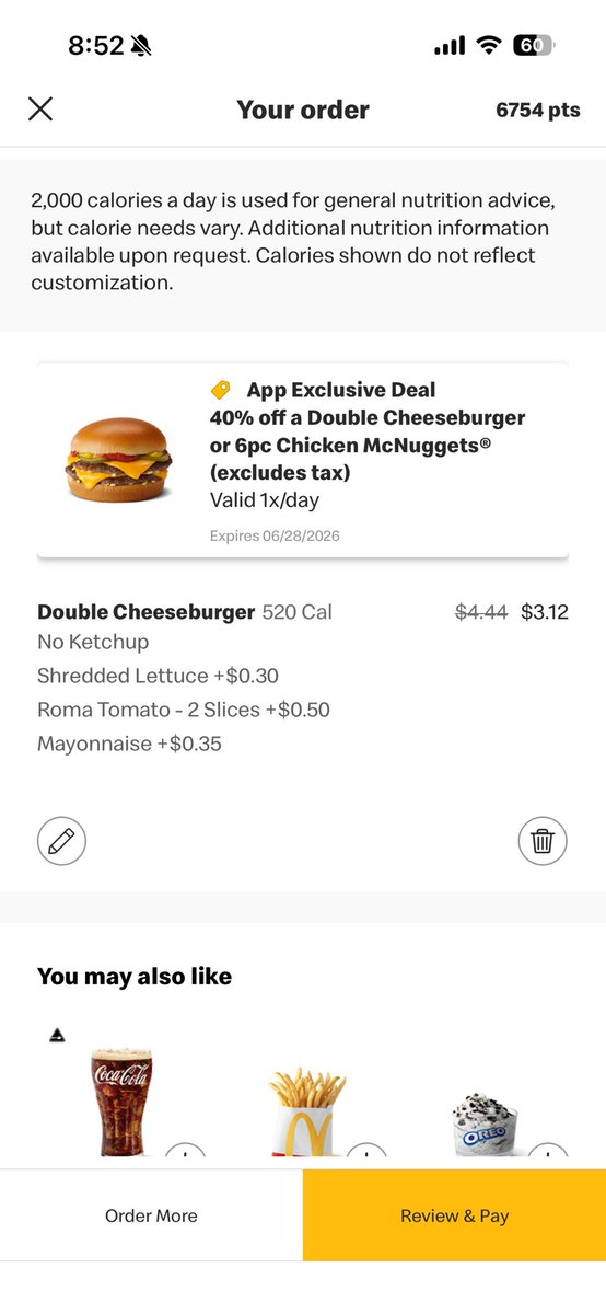 s19c3's tweet photo. Daily double for like a $1 cheaper.  And you get an extra piece of cheese. https://t.co/GSywDq87HO