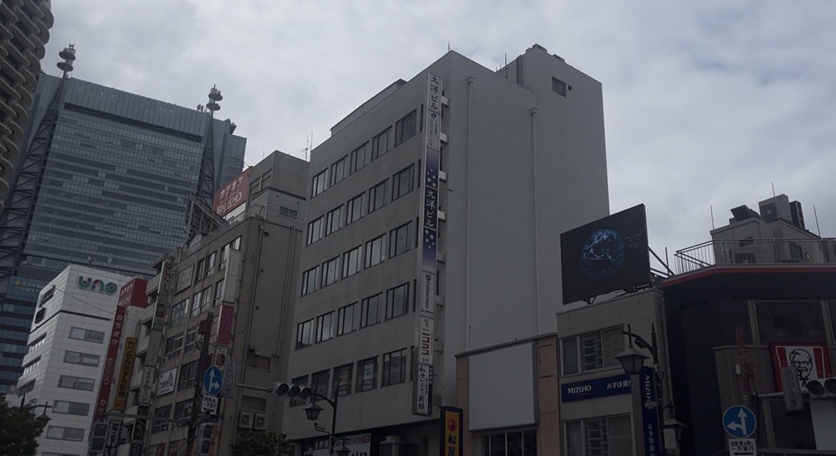 ntv_space's tweet photo. 日テレタワーとテラキャスターの共演。出社前に激写。みなさんも街中で #TerraCaster 見らましたか？ https://t.co/KctRjKAE8O