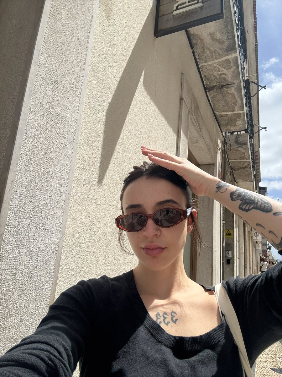 mxnzexx's tweet photo. tchau portugal https://t.co/uCk3IsKChJ