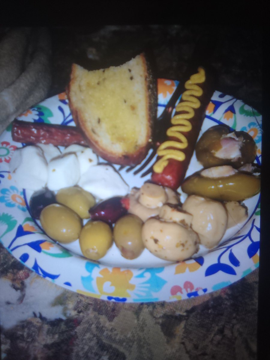 CrawFisk's tweet photo. My version of a Hobbit meal, it was good, but it cost $15. Guess I'm a poor Hobbit. 🥴 https://t.co/F4gAS16FrD