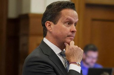chloeinvermont's tweet photo. "Good morning Trooper Proc......excuse me, Mr Proctor.  Before we get started today, is there anything in ur prior statements or testimony that you want to correct, change or amend?" https://t.co/P5HxgR2SG9