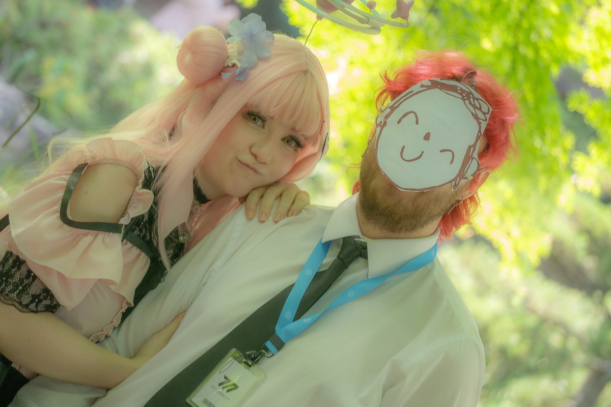 Kumaguchii's tweet photo. Lets get Roll Cake together

Some Blue Archive Pics with my Girlfriend :D
The Person taking these pics never had a camera in his hands before so pls be kind.

Mika: @aprilsummer_cos 
Sensei: me

#bluearchive #mikamisono #cosplay #Dokomi #bluearchivecosㅤㅤㅤㅤㅤㅤㅤ https://t.co/2zMCuXBy0j
