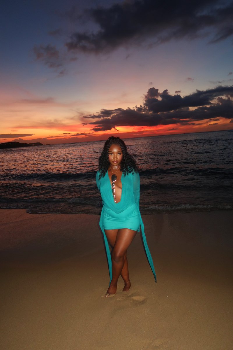 _badgyalali's tweet photo. Happy birthday to me! #geminiszn https://t.co/JFunwVU9SO