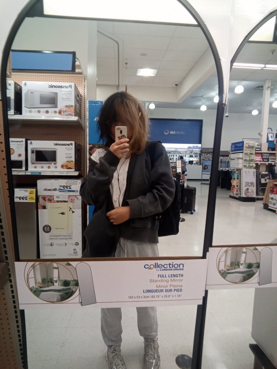 HopSkipJae's tweet photo. Need a haircut asap https://t.co/MLNFIXqEss
