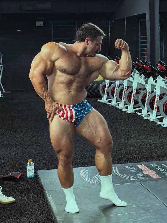 NmusclLustr's tweet photo. Luke Carroll https://t.co/s8edaSNEYi