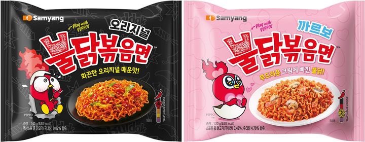 gihaha789's tweet photo. 삼양 불닭볶음면

페포 패키지 공개

페포 캐릭터를 적용한 신규 불닭 패키지를 국내에 순차적으로 선보인다.

8월부터는 공식 사이트 '페포월드닷컴'을 운영하며 인형, 키링, 쿠션 등 다양한 굿즈를 판매할 예정이다.

삼양식품에 따르면 불닭 브랜드는 지난달 말 기준 누적 판매량 100억 개를 넘어섰으며 누적 매출은 약 7조원을 기록했다.