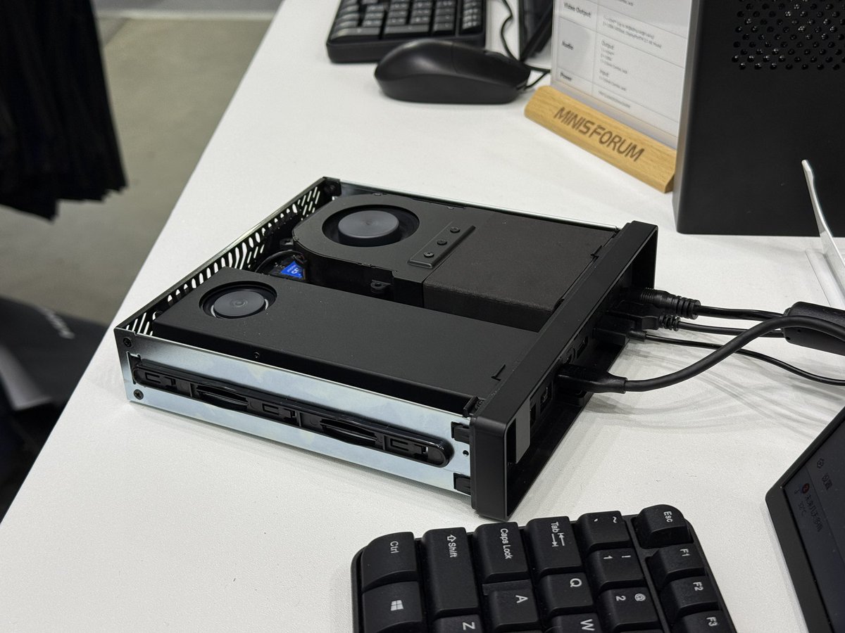 akiba_ten_M's tweet photo. B650チップの拡張カード
MINIS FORUM
インテルマザーでも動くってよ。 https://t.co/flKSxmvY8v