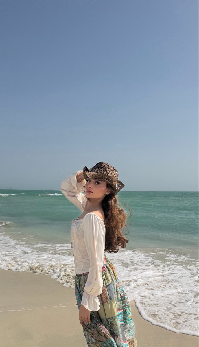 nuha_ap's tweet photo. 🌊🌞🪿 https://t.co/lXXaS1bauY