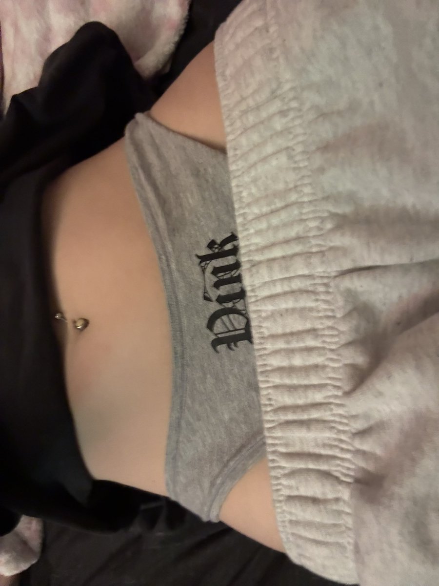 Azzy ᯓᡣ𐭩.ᐟ ⊹ tweet media