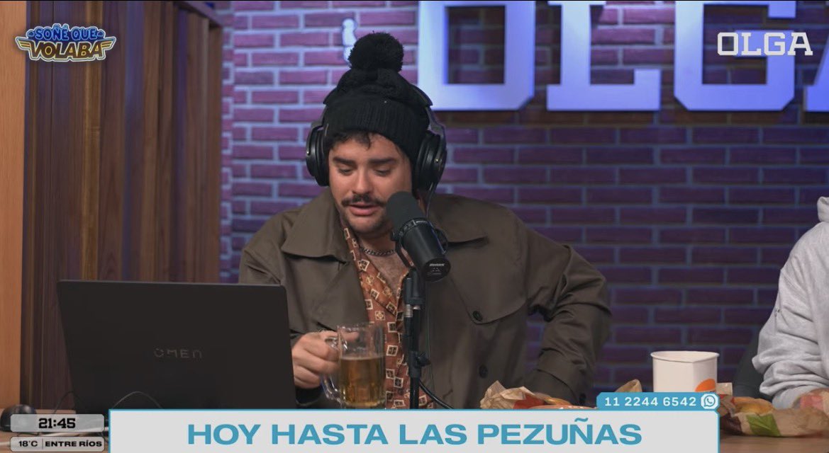 politopj's tweet photo. Nochesuli 

🎙️VIVO 

#HAA BLENDER 16.7k
#SoñeQueVolaba OLGA 12.6k
#LaMisa CARAJO 11.2k
#LaJuntadaDeLosArtistas 4.1k

La Comu cuál banca? 👀👇 https://t.co/omSuJtpfXN