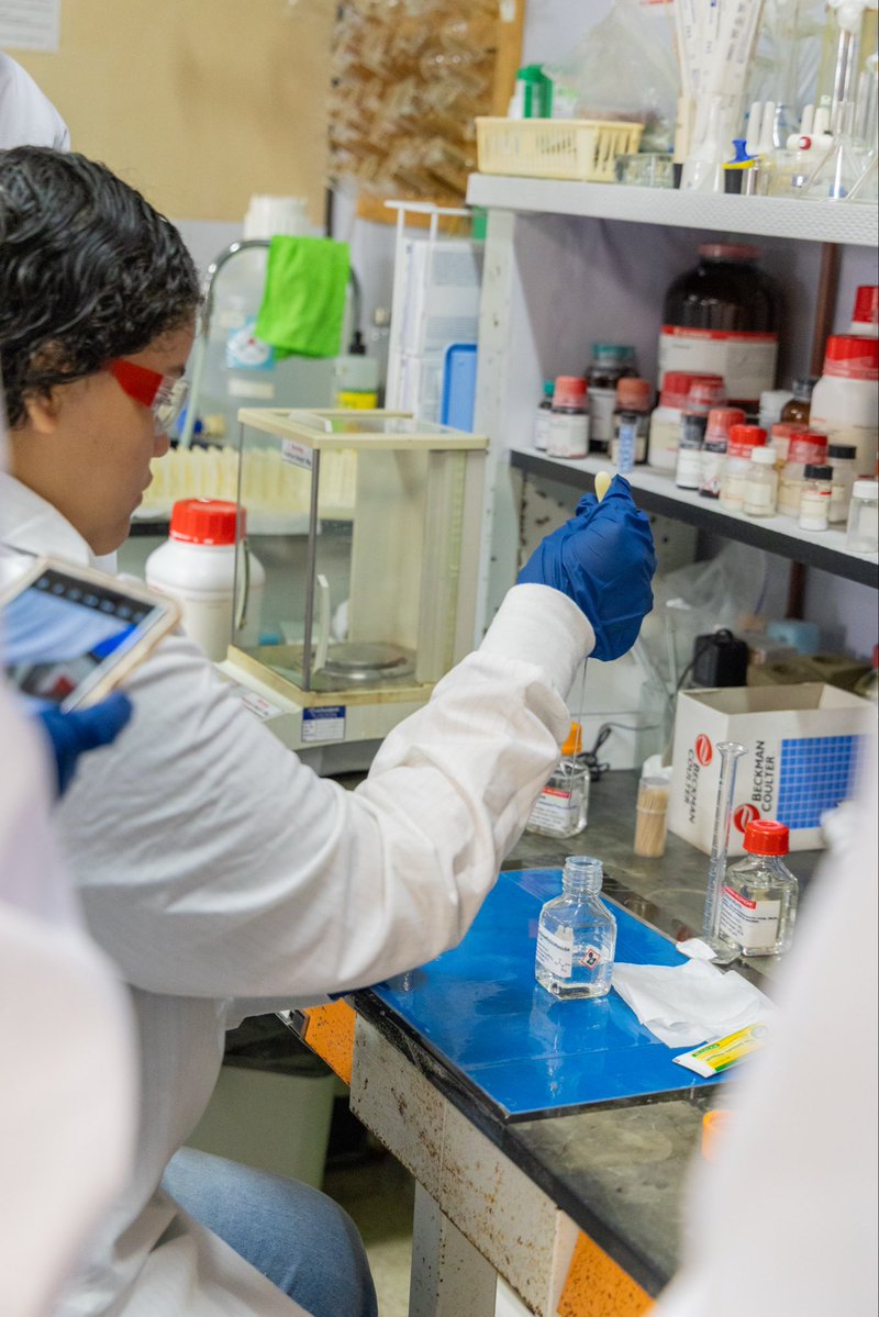 premuprh's tweet photo. 🧪🔬 Día 4 de #ExperimentaConPREM2026 | UPR Humacao

Hoy comenzaron las experiencias de laboratorio, donde nuestros participantes pusieron en práctica sus conocimientos y continuaron desarrollando destrezas de investigación, análisis y trabajo científico. 🚀

#STEM #UPRHumacao https://t.co/IhgsktmfmL