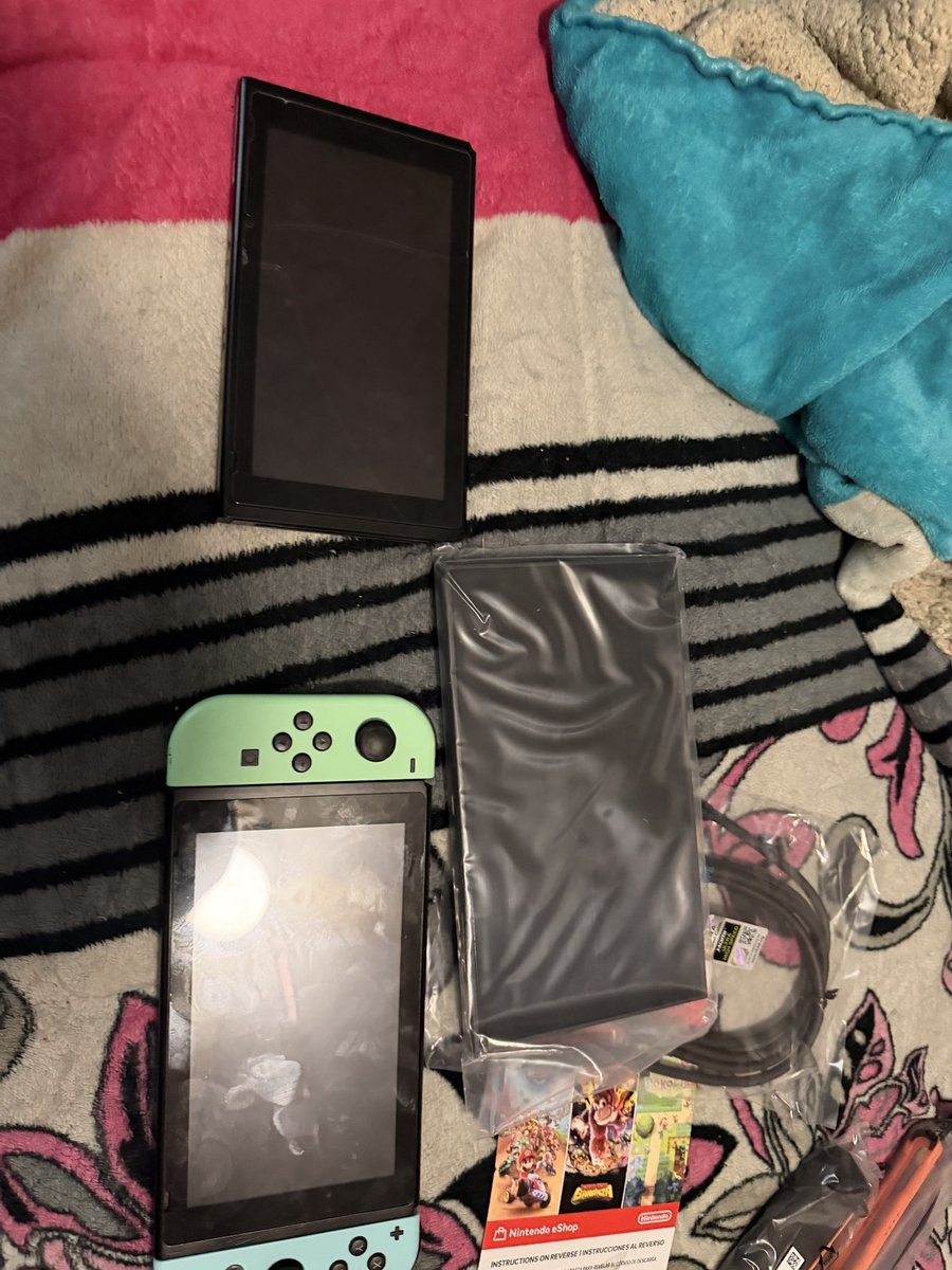 Bobthegod565's tweet photo. This is like my 5th switch 😭 https://t.co/E6OxaOGeqT