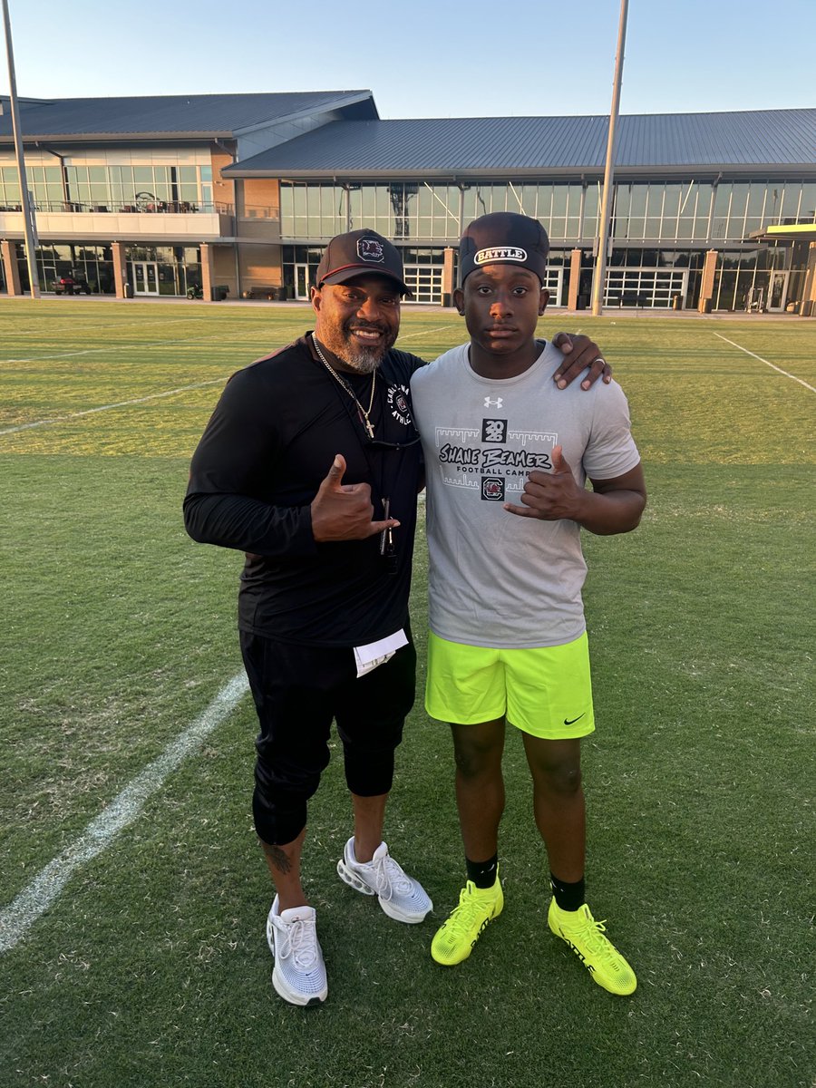 BradJoyner912's tweet photo. Thank you @StanDrayton_ for the hospitality and coaching at the South Carolina camp. Had a great time competing! Also won fastest rising 9th grader award!
@RecruitTheHam 
@RecruitGeorgia https://t.co/kLmZpvHEoD