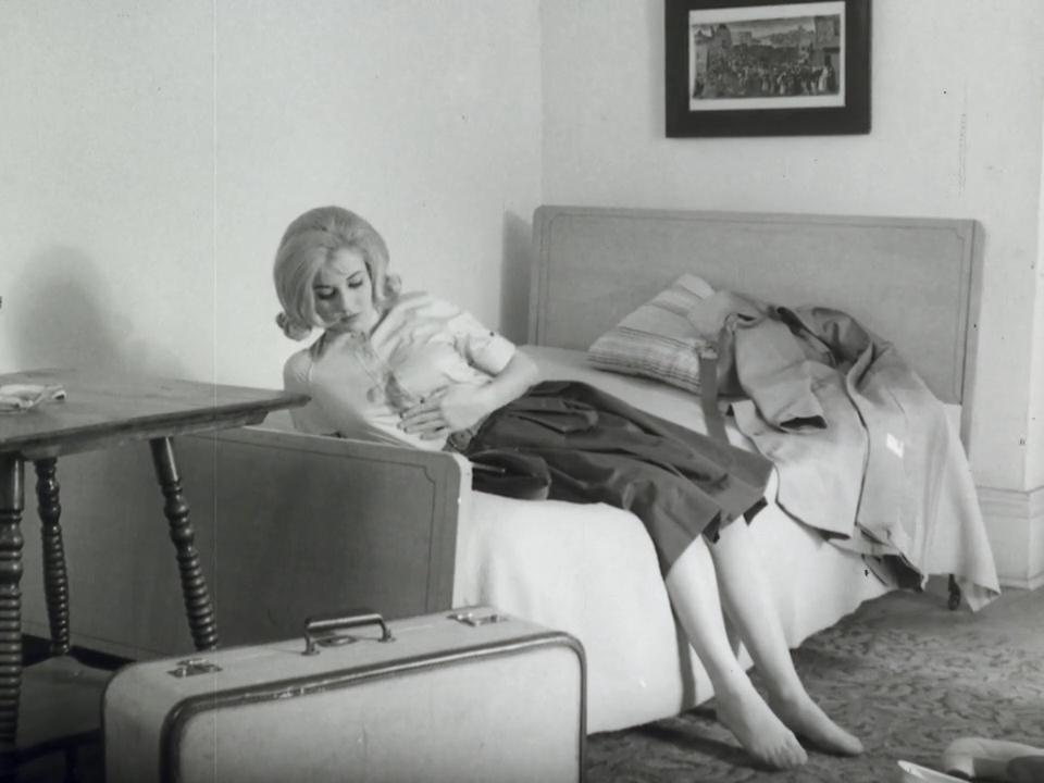 LondonPfg's tweet photo. Nicely shot on the seedy side of New Orleans and featuring nearly wall-to-wall voiceover, Girl in Trouble (Brandon Chase, 1963) is a tepid but enjoyable sexploitation film about a farm girl who runs off to the city, where she is leered at, becomes a model, a stripper, and... https://t.co/GvLlrUyI4p