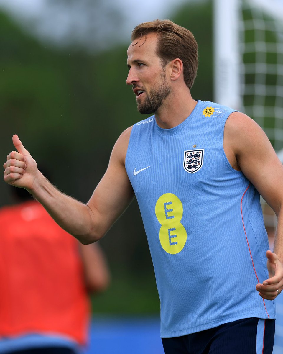 England's tweet photo. Feeling good 👍

Day three: complete ✅ https://t.co/I74BmbaCA5