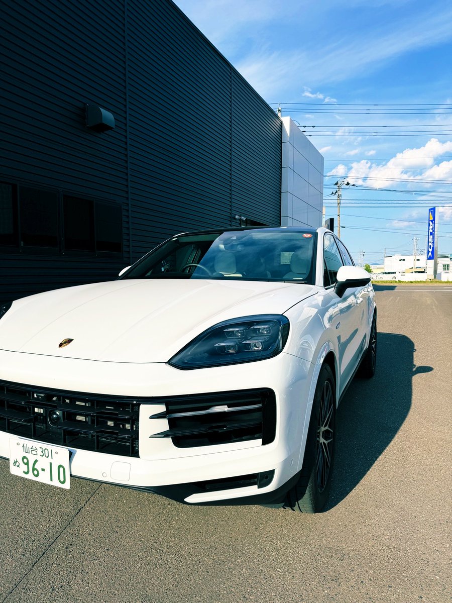 LumiChannel's tweet photo. ガンダム試乗しに来た🚙
PHVのV8がいいなぁ〜
OP入れたら3000万超ᯅ̈
#porsche
#cayenne https://t.co/xSmSbybdIk