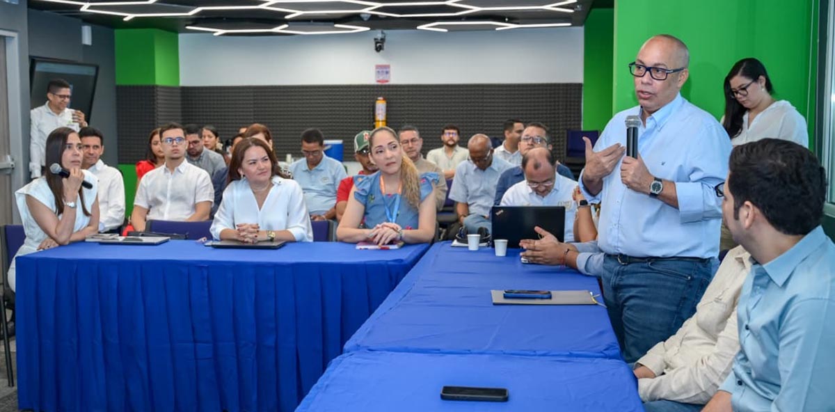 Soyquintopoder's tweet photo. “Es momento de devolverle el control de Emdupar a Valledupar”: Alcalde Ernesto Orozco https://t.co/Rou0xM7Lqy https://t.co/tqLir6djO1