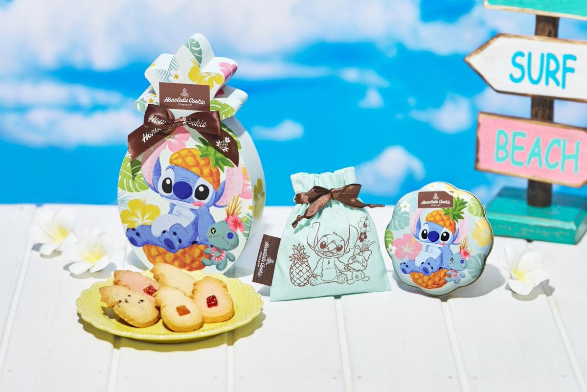 Disneystorejp's tweet photo. 🍍🍪🍍🍪
「Honolulu Cookie Company
(ホノルル・クッキー・カンパニー)」との
共同企画のクッキーが登場✨
🍍🍪🍍🍪

スティッチとスクランプデザインの
ボックスや缶ケース、
巾着入りのクッキーがラインナップ🌺

#ディズニーストア.jp&amp;店舗で6月9日より発売
▶️https://t.co/JaCf6R6NUi https://t.co/FuKZOMEV9r