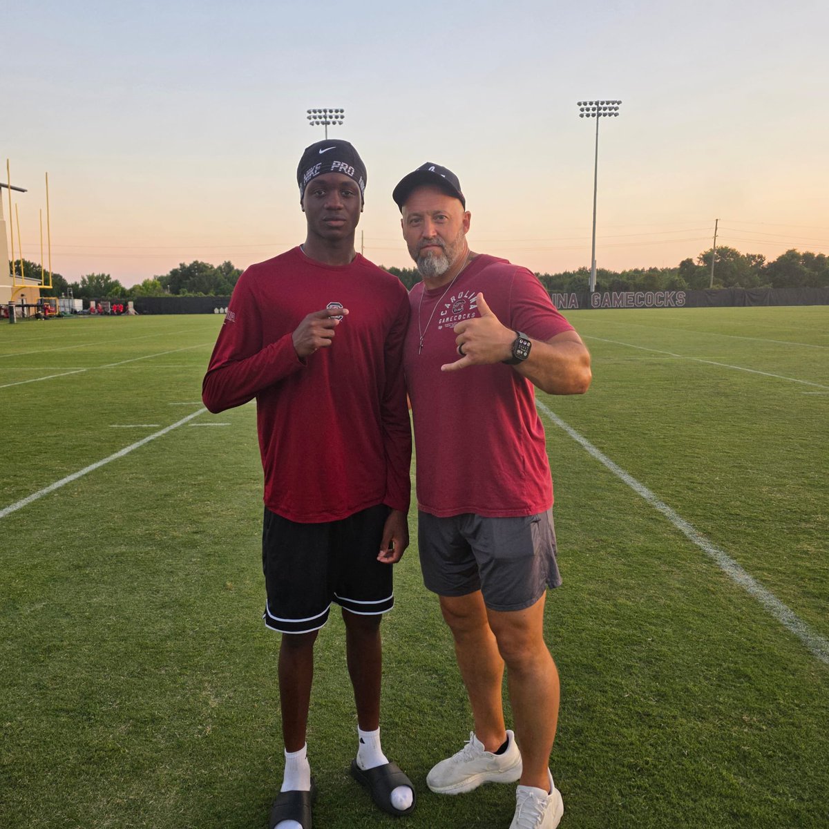 sethdzissah's tweet photo. Had an amazing day at @GamecockFB camp. It's always a pleasure coming out and I enjoyed taking in competition, learning, and the atmosphere. I will be back! #Gogamecocks @coachfurrey @zachbendorfSC @grayson_fb @Coach_AMHill @BigCoachMarvin @allenliberty https://t.co/ImDwe8LntS