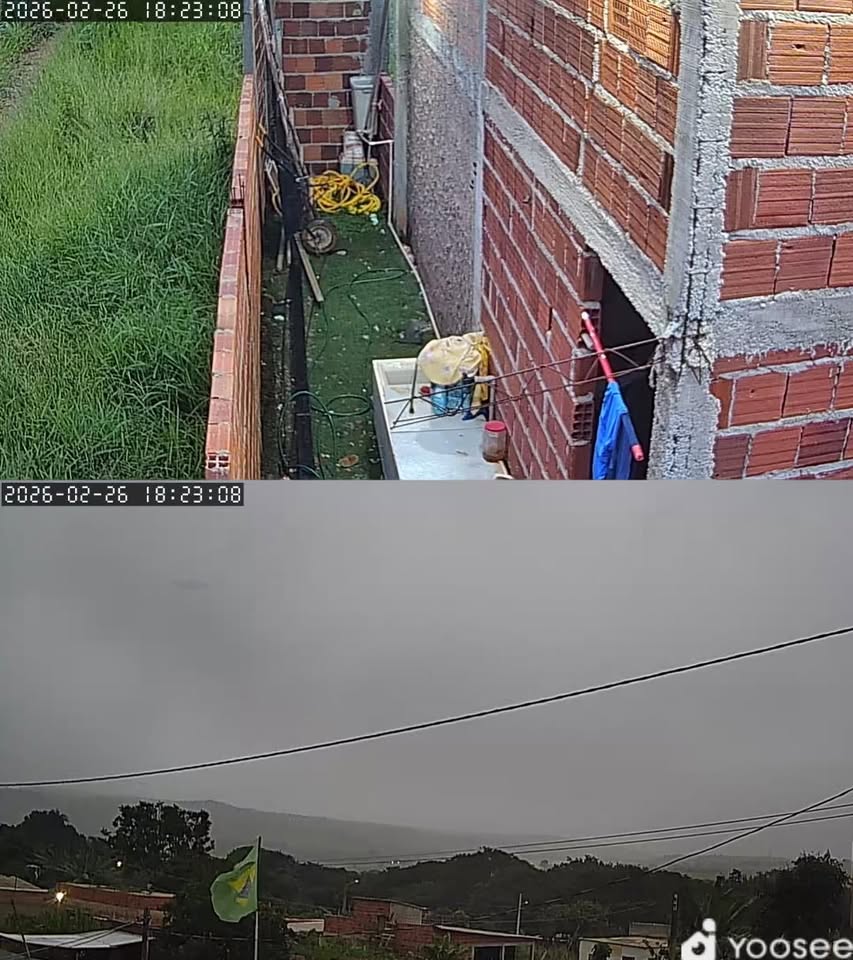 Ovniologia01's tweet photo. Um seguidor me enviou estas imagens, que, segundo ele, foram capturadas pela câmera de segurança de sua residência no dia 26/02/2026, em Brasília, Distrito Federal.

Pelos prints, vemos o que parece ser um clássico disco voador. https://t.co/bXxH33lZ97