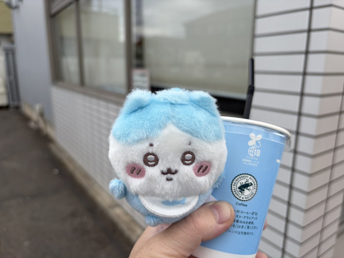 kantacky's tweet photo. ひさびさに惡の華の金曜日だからこそのコンビニのブラッキーな愛子 https://t.co/lTskURXn0v