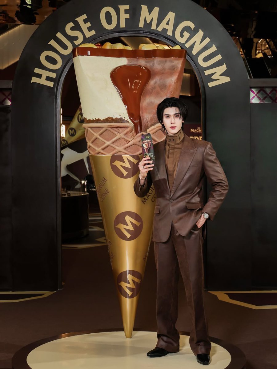 TeelekJD's tweet photo. House of Magnum 🤎✨ ที่ผ่านมางานดี 
คนเริ่ด ไอติมปัง แล้วไอติมคือหล่อมากกก >< เป็นความหล่อแบบพรีเมี่ยม ดูแพงแบบคุณหนูมีคลาสสุดๆ หล่ออร่อยแบบเข้มๆ สไตล์แมกนั่ม 
ที่เชื่อว่าถูกใจทั้งแบรนด์ทั้งสายไอติมเลิฟเว่อร์แน่นอน  

ขอให้แบรนด์รักแบรนด์หลงเย้อะๆ และมีโอกาสร่วมงานกันอีกนะคับ

♡𝐥𝐢𝐤𝐞💬➤ https://t.co/XyCerligmv…

#MagnumTHxJoongDunk
#dunknatachai #dunkdunk