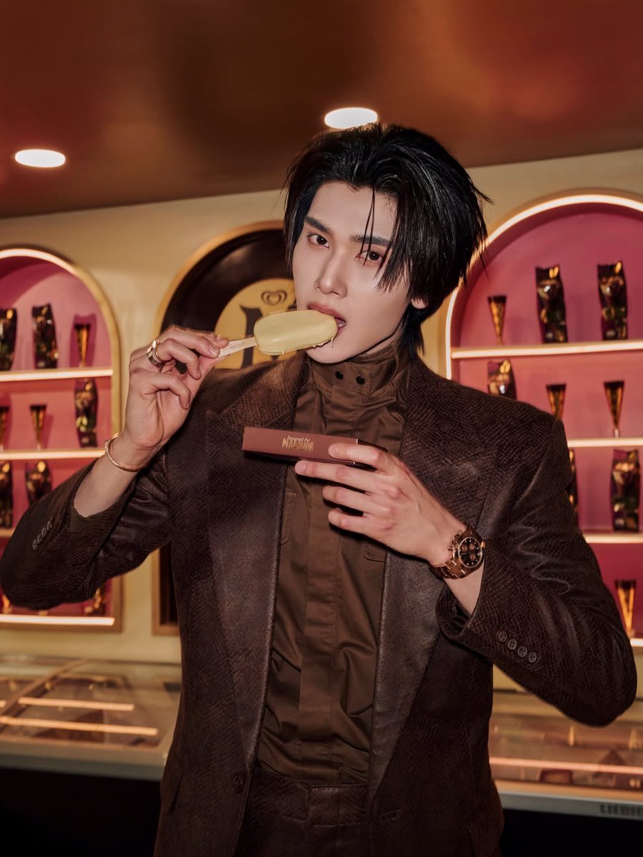 TeelekJD's tweet photo. House of Magnum 🤎✨ ที่ผ่านมางานดี 
คนเริ่ด ไอติมปัง แล้วไอติมคือหล่อมากกก >< เป็นความหล่อแบบพรีเมี่ยม ดูแพงแบบคุณหนูมีคลาสสุดๆ หล่ออร่อยแบบเข้มๆ สไตล์แมกนั่ม 
ที่เชื่อว่าถูกใจทั้งแบรนด์ทั้งสายไอติมเลิฟเว่อร์แน่นอน  

ขอให้แบรนด์รักแบรนด์หลงเย้อะๆ และมีโอกาสร่วมงานกันอีกนะคับ

♡𝐥𝐢𝐤𝐞💬➤ https://t.co/XyCerligmv…

#MagnumTHxJoongDunk
#dunknatachai #dunkdunk