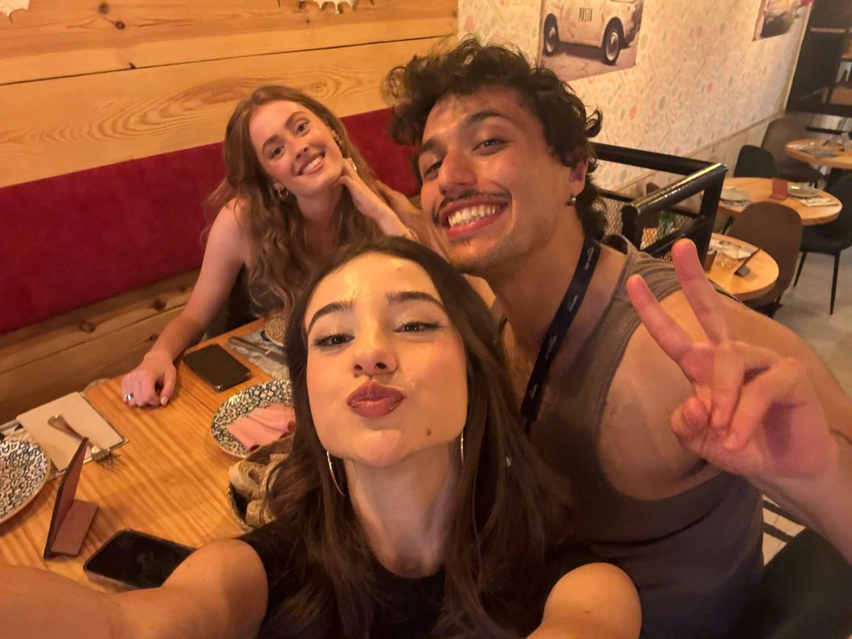baypill's tweet photo. LOS AMO 😭😭🫶 https://t.co/b0p9C6Ot3p
