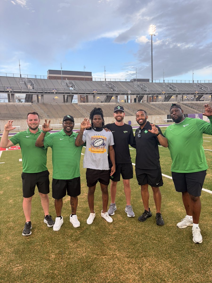 K3onSzn3's tweet photo. Ran a 4.34 at the PVAMU Camp today. Appreciate North Texas and all the other coaches who came out to watch and evaluate us. Grateful for the opportunity! #AGTG #CLASSOF2027 https://t.co/mDWlp15qNM