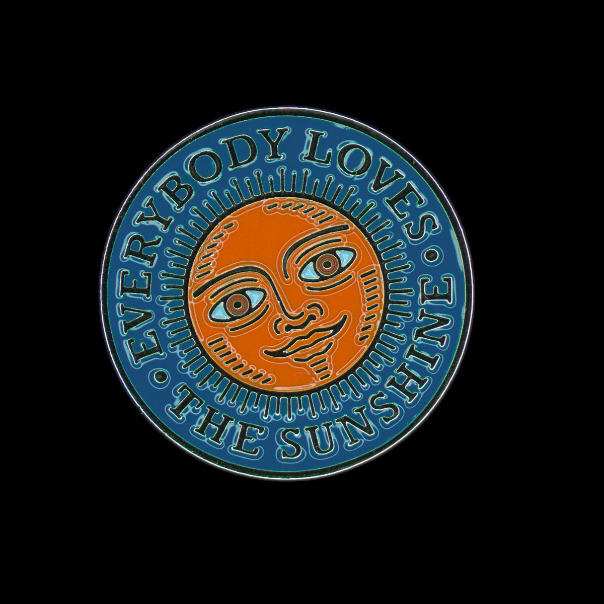 IncTomomi's tweet photo. 1/4 
One capture. Four outputs. Color, shape, and orientation — pulled apart. 🌞

We shot this "EVERYBODY LOVES THE SUNSHINE" enamel pin a single time with Foresight Stereo, our stereo 3D imaging tech. Watch the color peel away in the next images. 🧵
#ForesightStereo https://t.co/hAUdkrAR8v