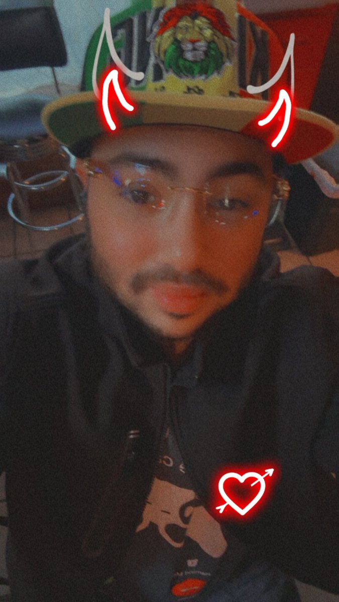 LDevil333's tweet photo. What’s up 🫣👀🥵😩☔️
#Daddy #horny #transman 
#transsexual #poly #freak 
#cincinnatifreak #slut 🌈🤫 https://t.co/lC1oEUEMYZ