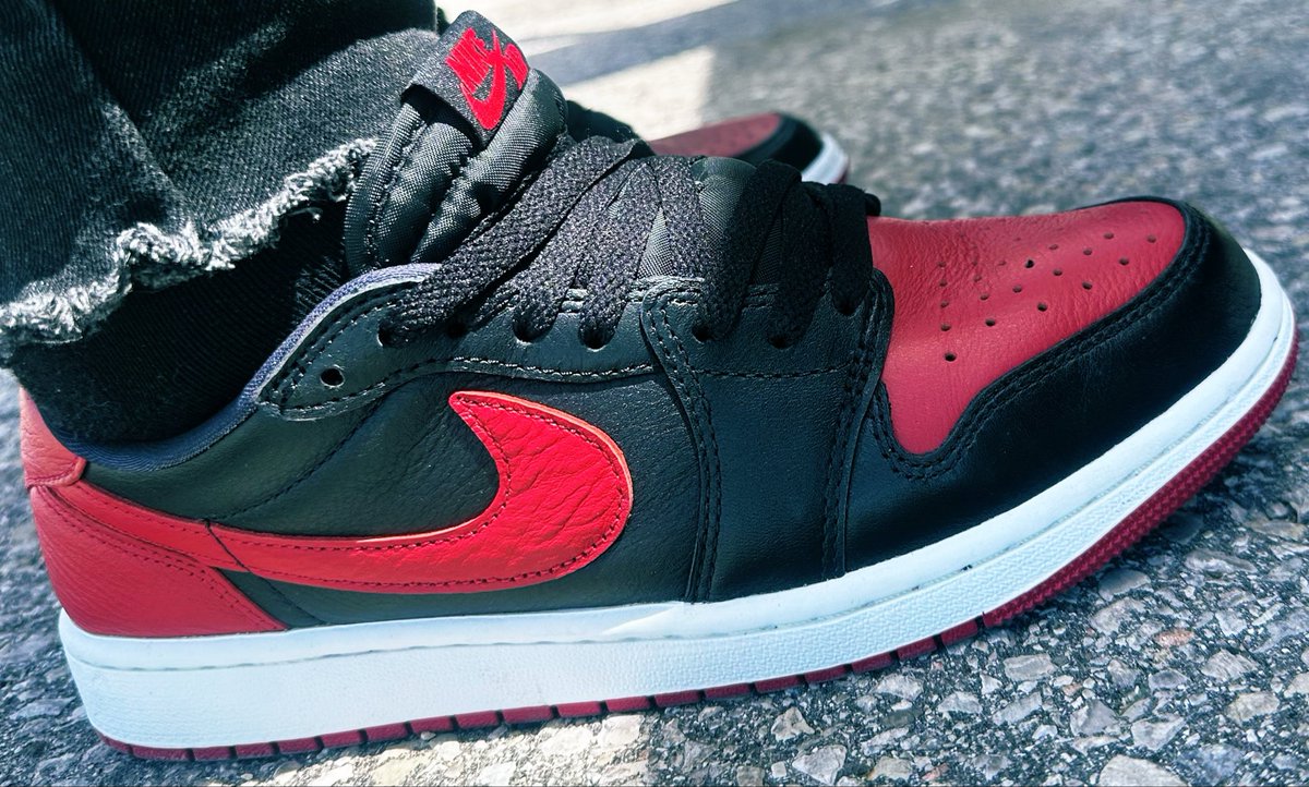 dj_ivanakent's tweet photo. #KOTD #Jordan1Low #Banned #Bred #Nike #wearyourkicks #wearyoursneakers #OkayPlayer @okayplayer #Illadelph hoodie https://t.co/NygnugOO1i