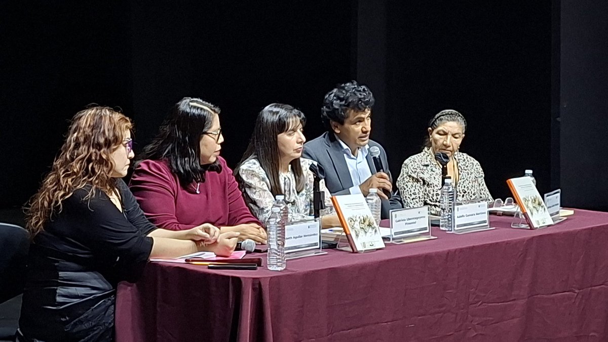 IPNlibros's tweet photo. “Tendencias económicas de un mundo en transformación” contribuye al análisis crítico en estos temas y ofrece a sus lectores más herramientas necesarias para interpretar el entorno donde vivimos.

@IPN_MX @sse_ipn @BiblioMexCddela @ipn_escasto https://t.co/e4AjmQehMr
