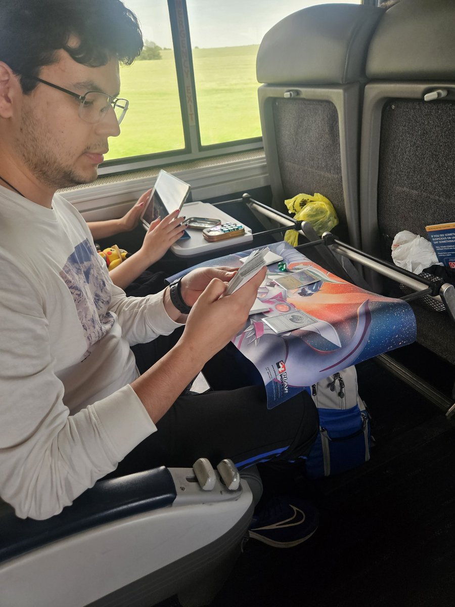 TetroMonarch's tweet photo. More Pokemon on trains https://t.co/4vS84GTx5X