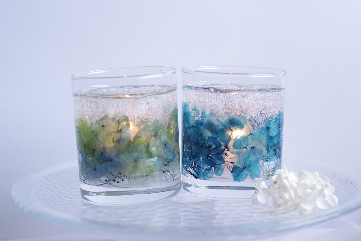 花を飾るように、 灯りを飾る。 紫陽花の季節を閉じ込めた キャンドル